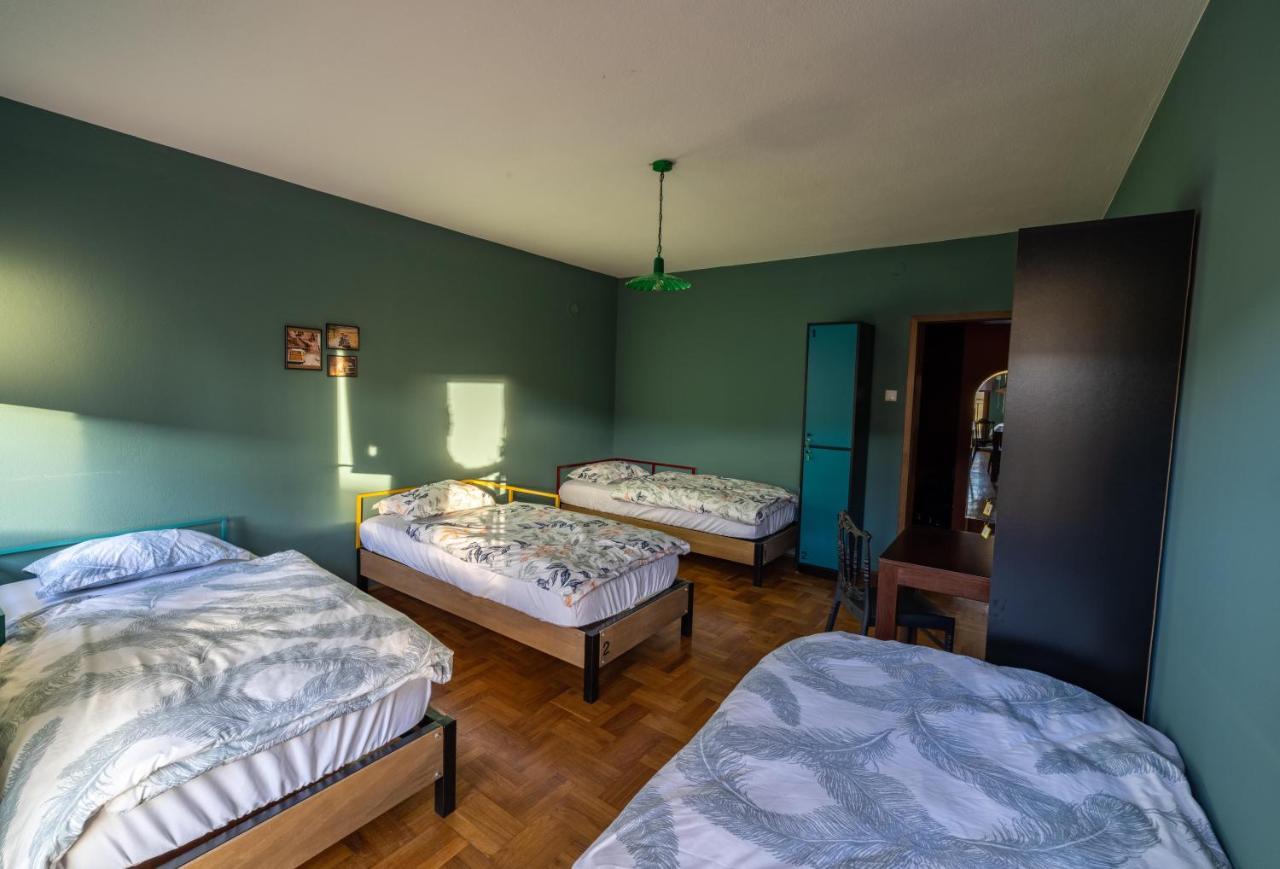 Hostel Prishtina Backpackers Pristina Exteriör bild