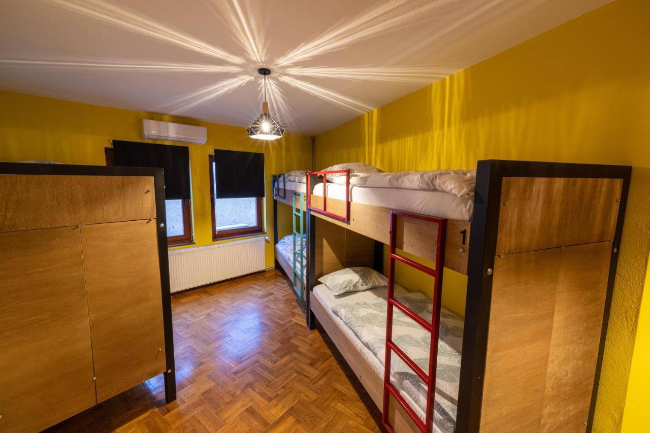 Hostel Prishtina Backpackers Pristina Exteriör bild